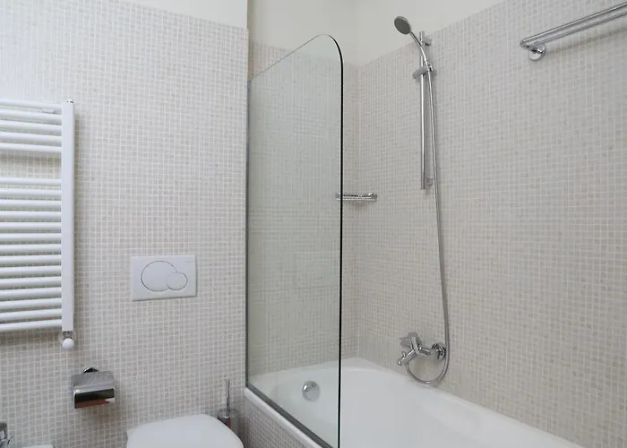 Corte Leonardo * Garda (Verona)