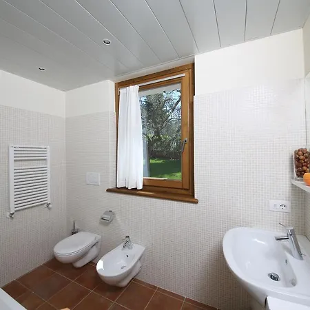 Corte Leonardo * Garda (Verona)