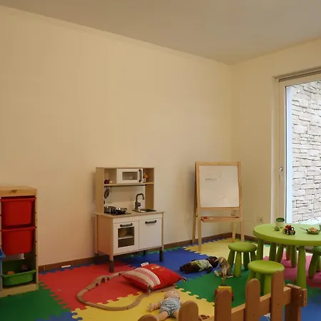 莱昂纳多庭苑公寓酒店