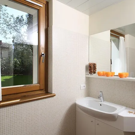 Corte Leonardo アパート ガルダ